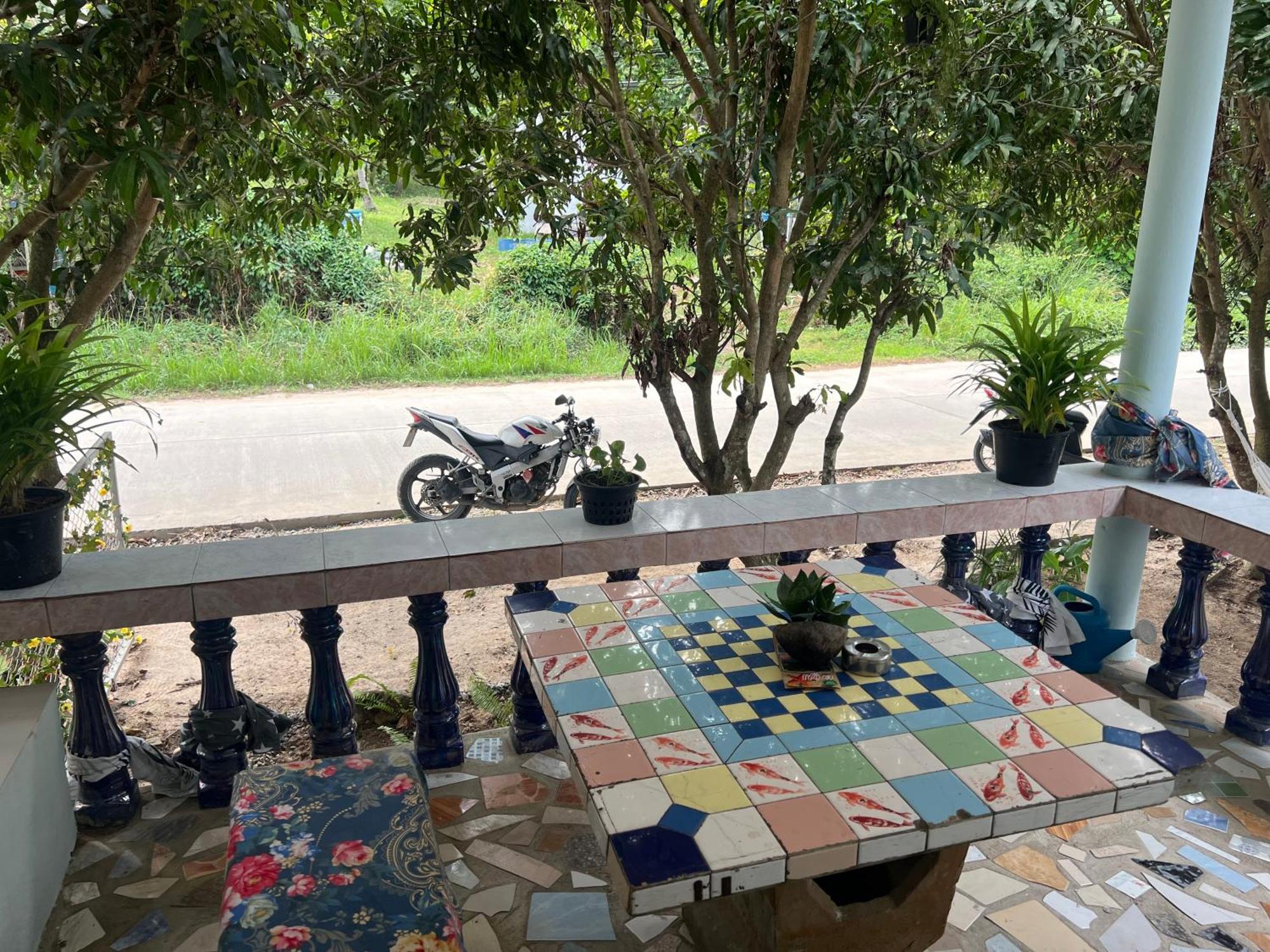 Jungle Retreat Апартаменты Чалоклам